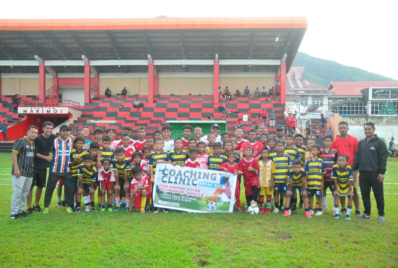 Mantan Pelatih Timnas U-17 Iwan Setiawan Hadir Beri Coaching Clinic, Bangkitkan Semangat Pemain Muda Tidore