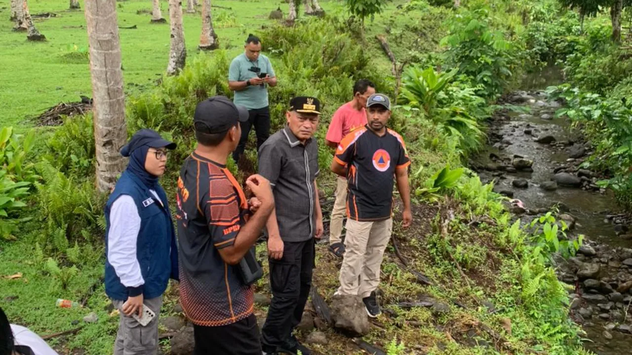 Wagub Maluku Utara tinjau jembatan ambruk di Payahe–Dehepodo, Dusun Yef, Kota Tidore Kepulauan