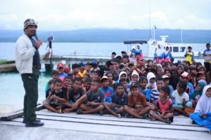 PATCOIFA Sula sukses gelar Literasi Pesisir dan Bakti Sosial Sula di Desa Pastabulu, Maluku Utara dengan dukungan lintas lembaga.