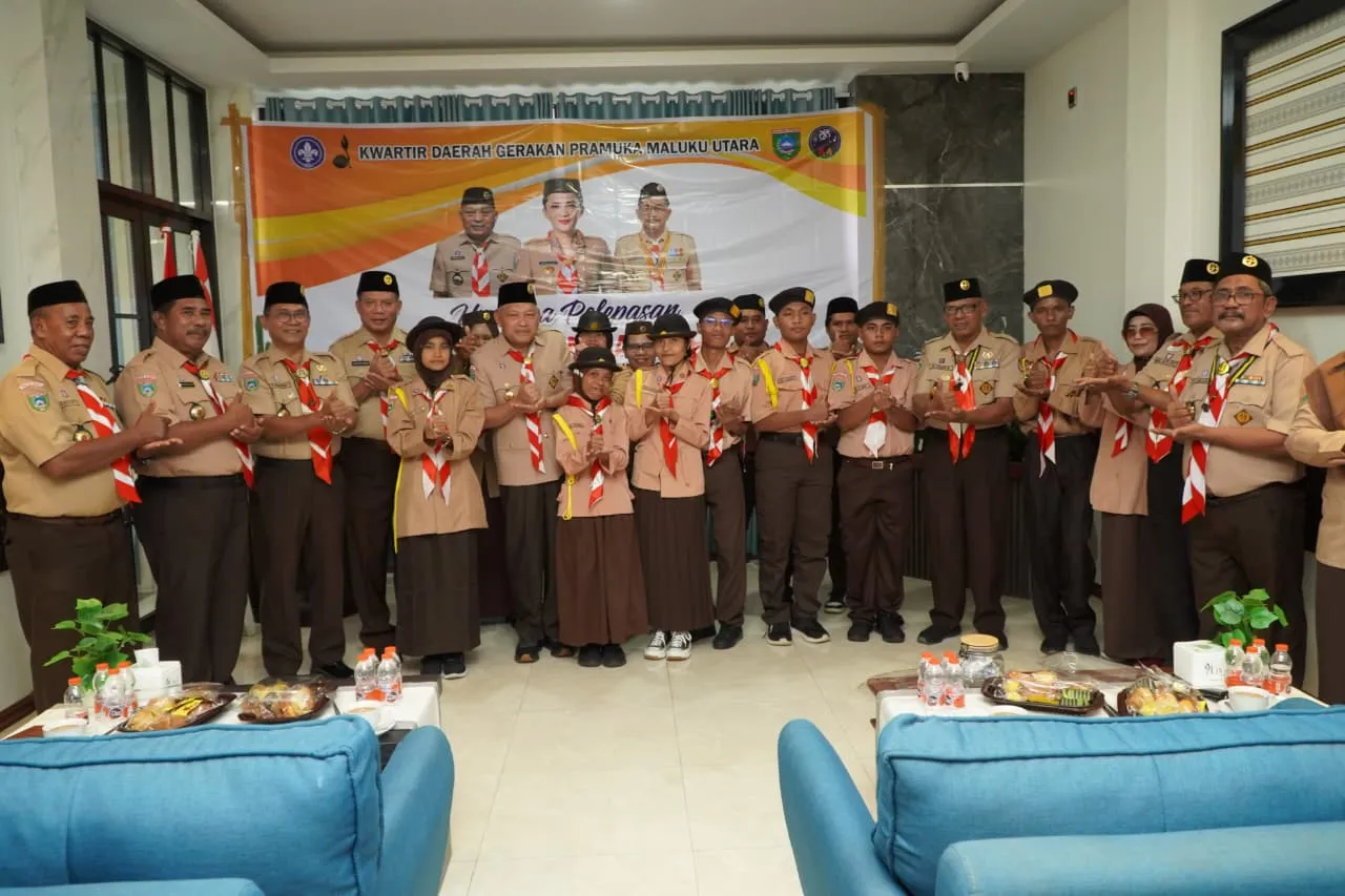 Wagub Maluku Utara Sarbin Sehe melepas kontingen Pramuka Maluku Utara menuju Kemah Pramuka Berkebutuhan Khusus Nasional 2025 di Cibubur