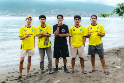 Alfirdah Rap bersama komunitas Ngova Ngare Tidore saat perilisan single Wakanda Tercinta