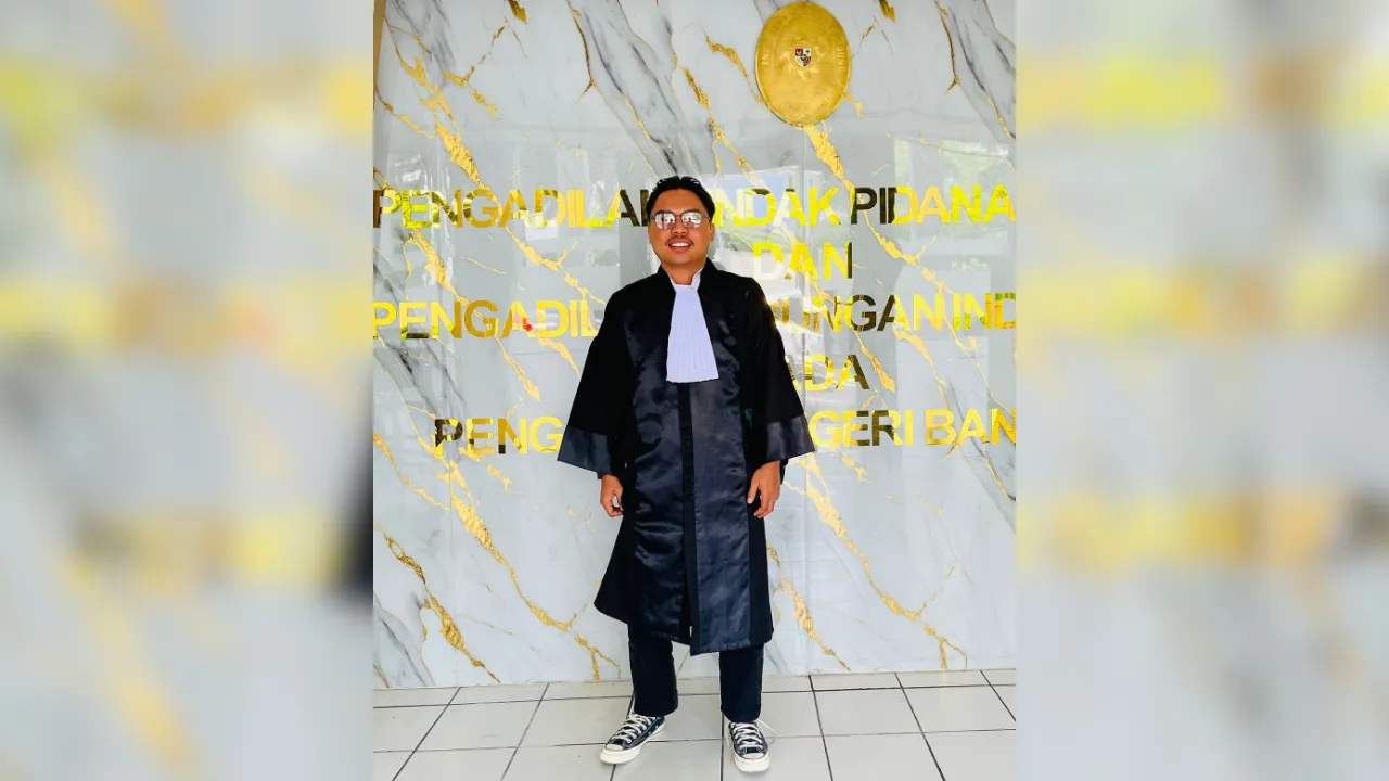 Ketua LBH Ansor Ternate, Zulfikran A. Bailussy, SH, saat menyampaikan pandangan tentang tambang dan keadilan sosial.