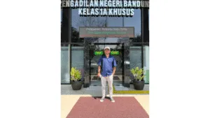 Zulfikran Bailussy, Ketua LBH Ansor Ternate, membantah larangan pejabat publik memimpin HIPMI