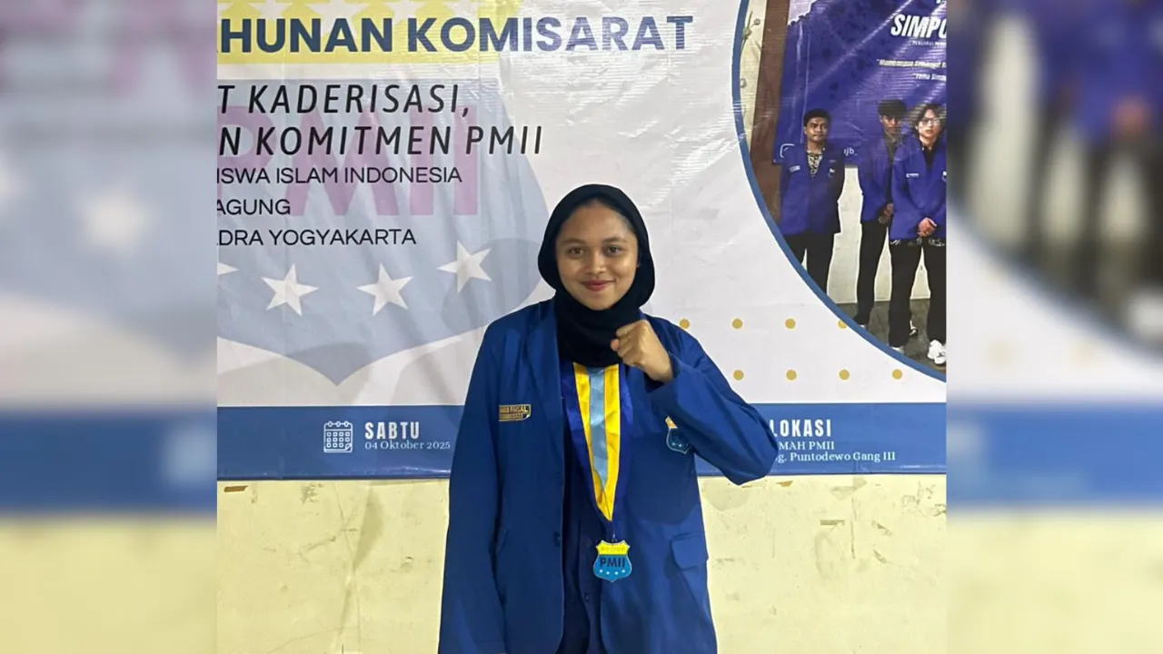 Karmila, Ketua Umum perempuan pertama PMII Komisariat Sultan Agung Universitas Janabadra Yogyakarta periode 2025–2026