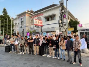 Forum BEM Se-DIY aksi damai Hari Kesehatan Mental Sedunia di Yogyakarta menuntut pembebasan aktivis dan tahanan politik
