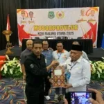 Wakil Gubernur Maluku Utara KH. Sarbin Sehe resmi pimpin KONI Malut