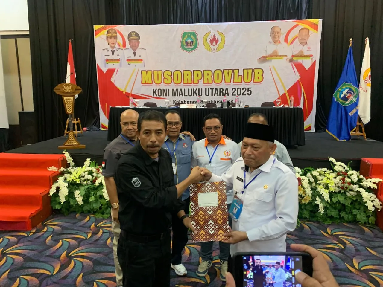 Wakil Gubernur Maluku Utara KH. Sarbin Sehe resmi pimpin KONI Malut