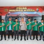 Pertemuan antara Ketua PW GP Ansor Maluku Utara Syarif Abdullah dan Kapolda Maluku Utara Irjen Pol. Waris Agono di ruang kerja Kapolda, membahas penguatan sinergi dan kolaborasi dalam menjaga keamanan dan semangat kebangsaan di Maluku Utara.