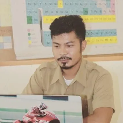 Dilema Guru Masa Kini: Tegas Disalahkan, Diam Dipertanyakan