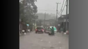 Foto: Tangkapan layar video rekaman warga di Kelurahan Fitu, Ternate Selatan, 6 Januari 2026