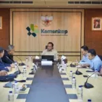 Menteri Koperasi Ferry Juliantono saat menerima kunjungan Jaringan Media Siber Indonesia (JMSI) di Jakarta (21/1). Kemenkop kini tengah melakukan transformasi besar-besaran, mulai dari digitalisasi data hingga perubahan strategi komunikasi agar koperasi lebih diminati anak muda sebagai badan usaha yang profitabel dan kekinian. Sumber Foto: JMSI