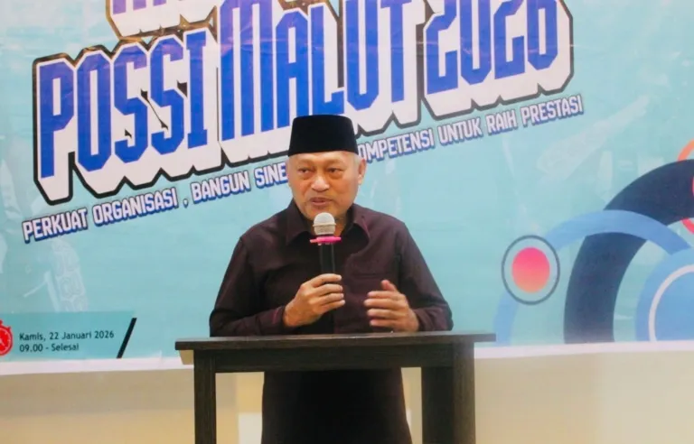 Wakil Gubernur Maluku Utara, Sarbin Sehe, memberikan arahan dalam pembukaan Musprov POSSI Maluku Utara di Emerald Hotel Ternate, Kamis (22/1/2026). Dalam kesempatan tersebut, Wagub menegaskan kesiapan pemerintah melakukan operasi besar guna memberantas praktik bom ikan di wilayah perairan Maluku Utara. (Foto: Ika/RRI).