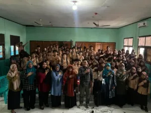 Anggota Densus 88 sosialisasi di SDN 2 Kota Ternate.