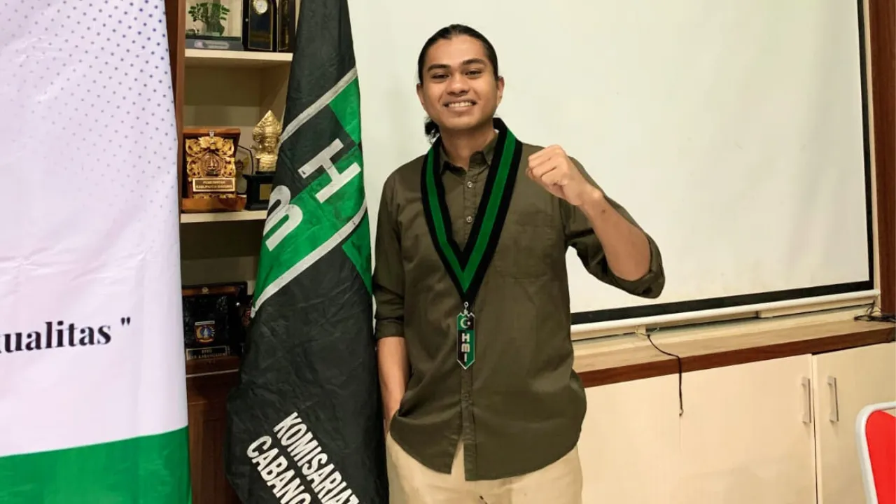 Presiden Mahasiswa Universitas Sarjanawiyata Tamansiswa Yogyakarta