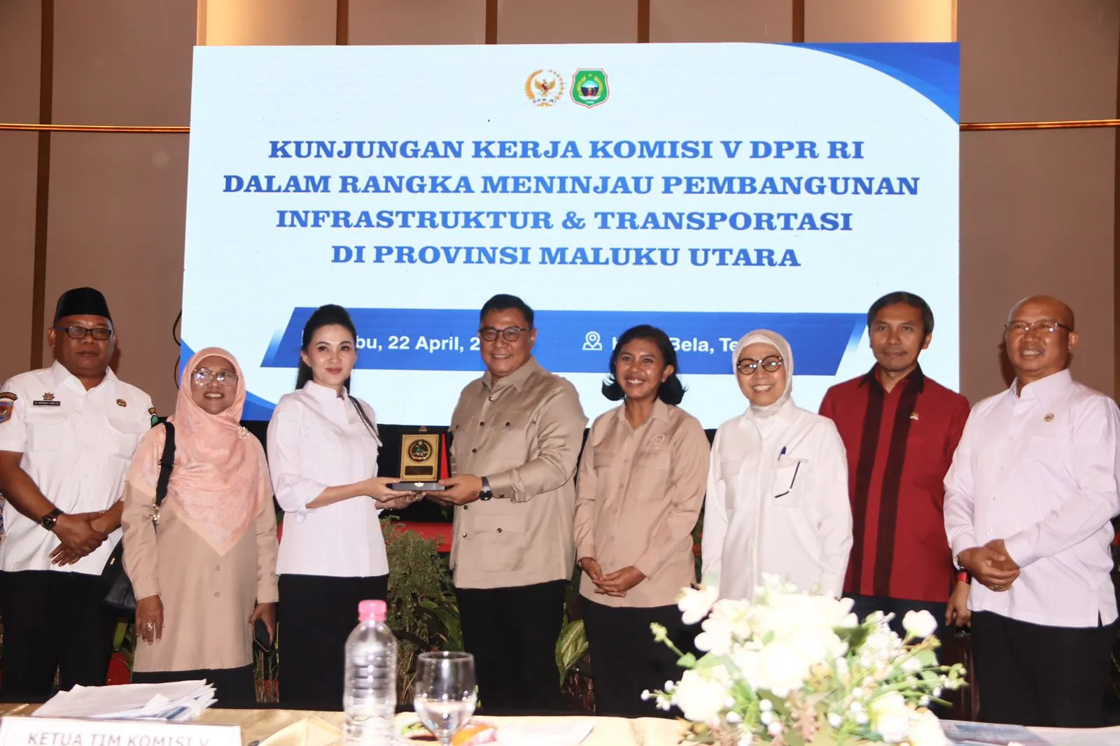 Anggota DPR RI Irine Yusiana Roba Putri saat memberikan paparan Kunjungan Kerja Komisi V di Hotel Bella Ternate.