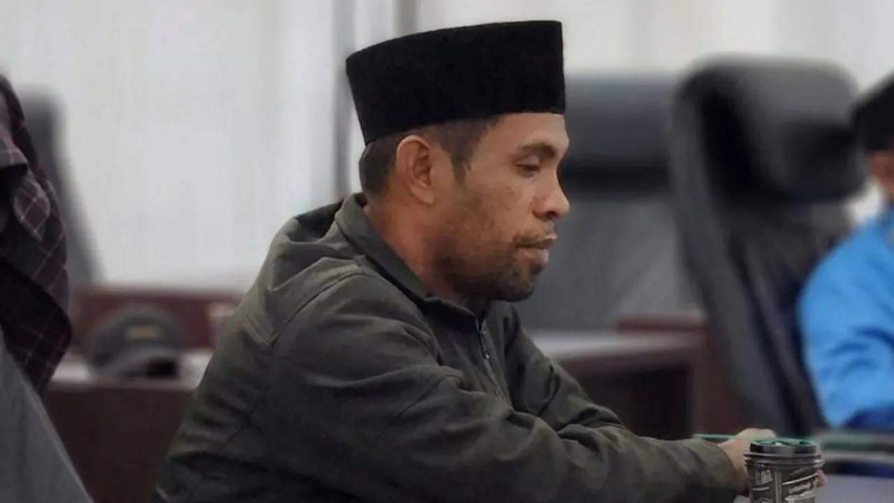 Jais tagih janji kampanye Rusli-Rio yang sempat menjanjikan program lansia hingga Rp2 juta.