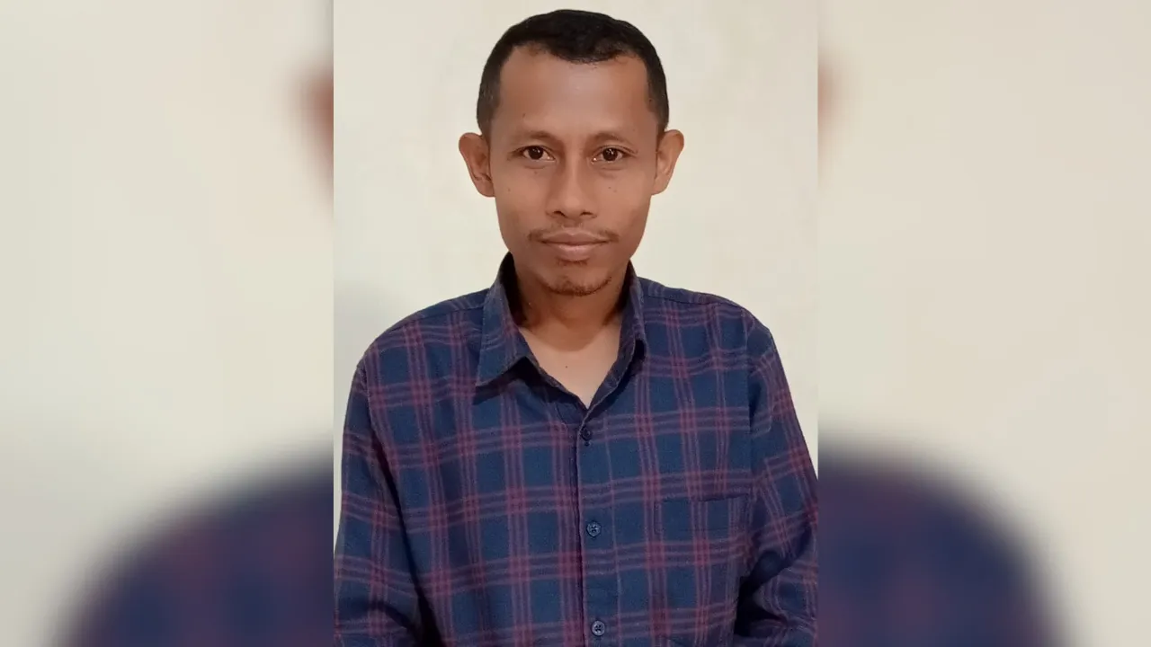 Akademisi UNUTARA Desak Komisi Dua DPRD Kota Ternate mengusut tuntas dugaan pungli ruko Pasar Gamalama senilai Rp1 juta per bulan yang mencekik pedagang kecil.