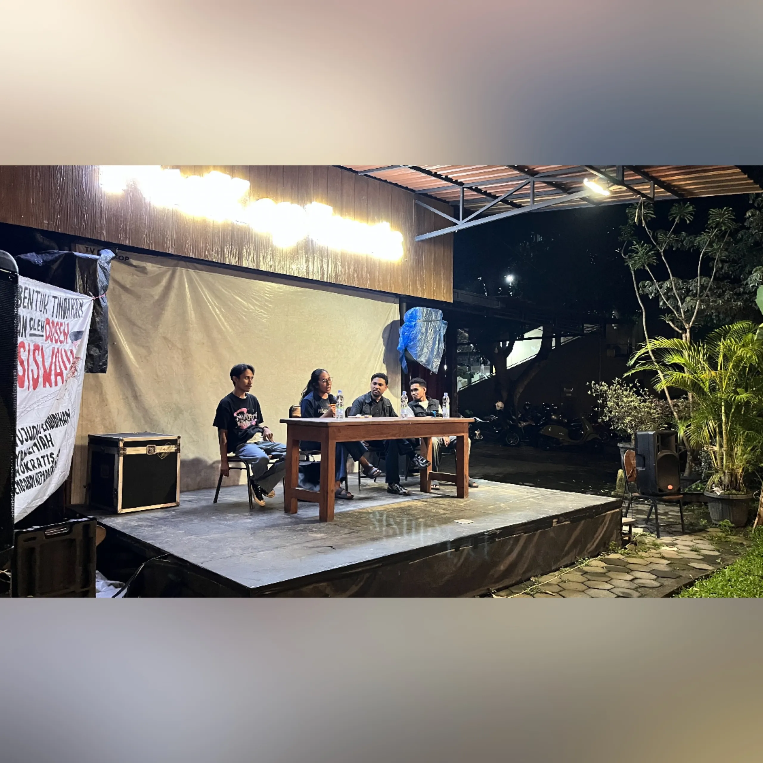 Diskusi Film Pesta Babi Yogyakarta sukses digelar kolaborasi IKAMALRA, IKPMKT, dan IKPMHT di Puskop Tamsis demi mengawal isu hak masyarakat adat.