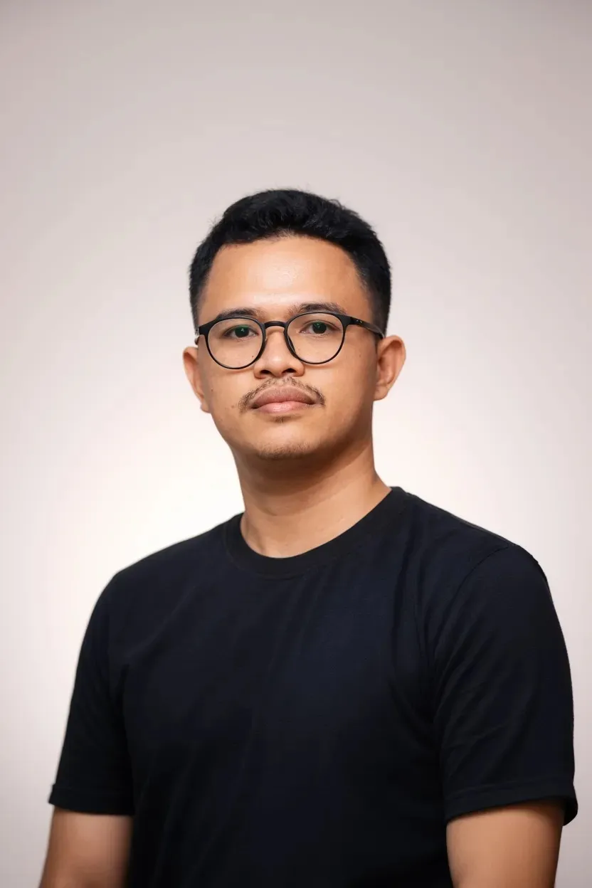 Fahri Sibua (Ketua Bidang Ekonomi DPD II KNPI Pulau Morotai)