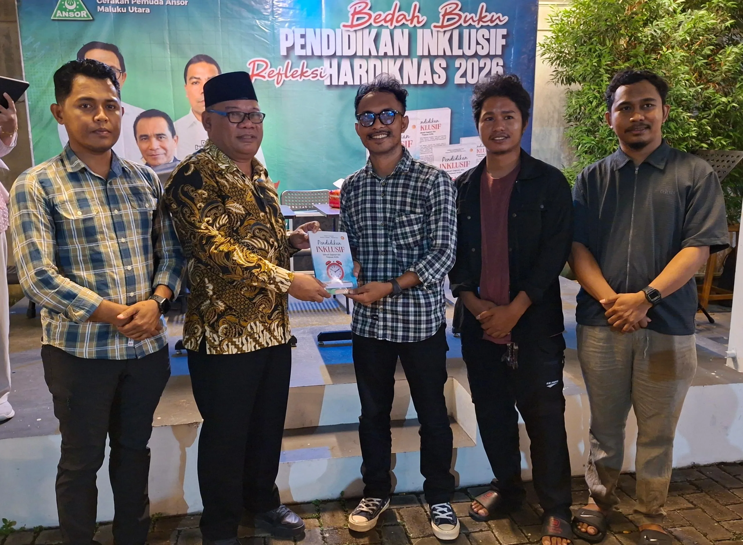 PW GP Ansor Maluku Utara memperingati Hardiknas 2026 dengan meluncurkan buku Pendidikan Inklusif. Langkah strategis perkuat literasi dan gagasan kader di Maluku Utara.