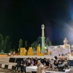 Program Lapak Baca MTsN 1 Pulau Morotai kembali digelar di kawasan Taman Kota Daruba sebagai upaya berkelanjutan dalam membudayakan literasi di ruang publik. Kegiatan yang diinisiasi oleh Madrasah Tsanawiyah Negeri 1 Pulau Morotai ini mendapat sambutan hangat dari masyarakat, khususnya para pelajar yang memanfaatkan waktu luang mereka untuk membaca berbagai koleksi buku yang disediakan.