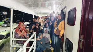MTsN 1 Pulau Morotai Resmi Lepas Siswa Ikuti GALATAMA II Tingkat Provinsi di Ternate