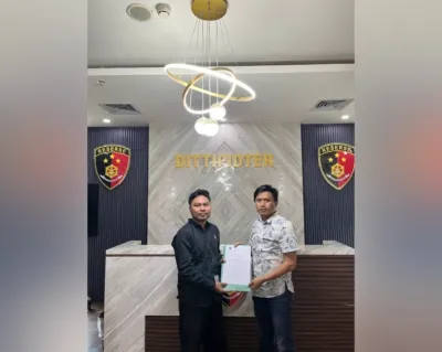 Penyerahan berkas laporan oleh LBH GP Ansor Maluku Utara di Bareskrim Polri