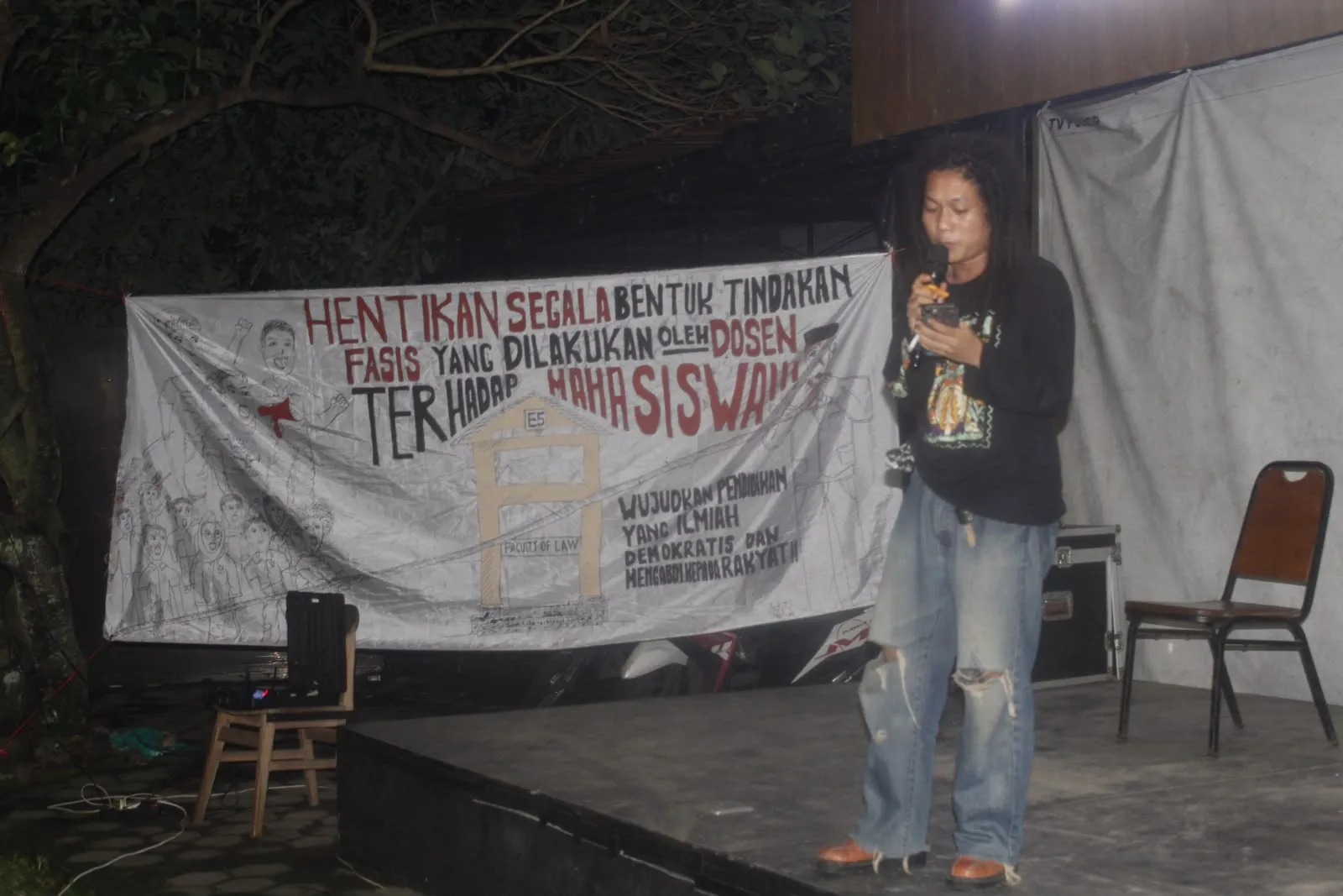 Kekacauan yang Tak Terlihat: Ketika Rakyat Merasakan, Tapi Tak Selalu Memahami