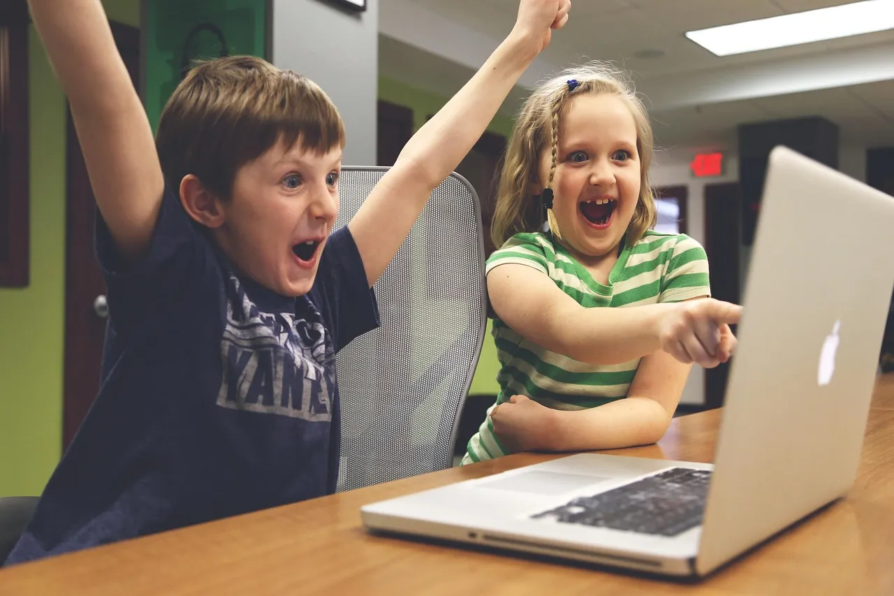 Kebijakan regulasi digital sekolah oleh Pemerintah Norwegia