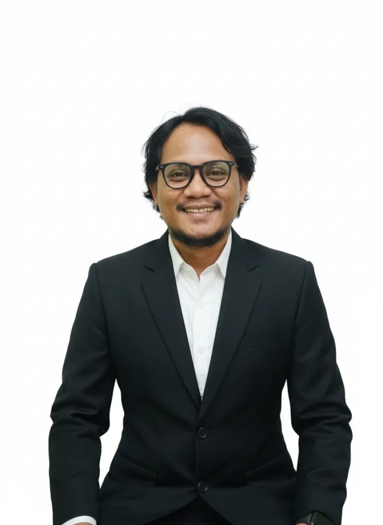 FEDERALISME FISKAL MALUT: Menyelamatkan Malut dari Kubangan Kemiskinan.