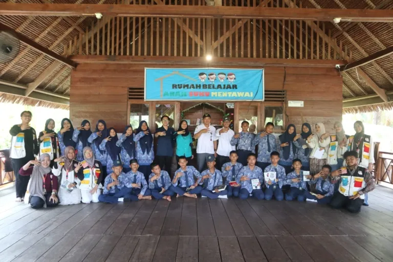 Ekspedisi Dahlan Muda BEM UAD Mentawai Mengabdi di Desa Muara Sikabaluan