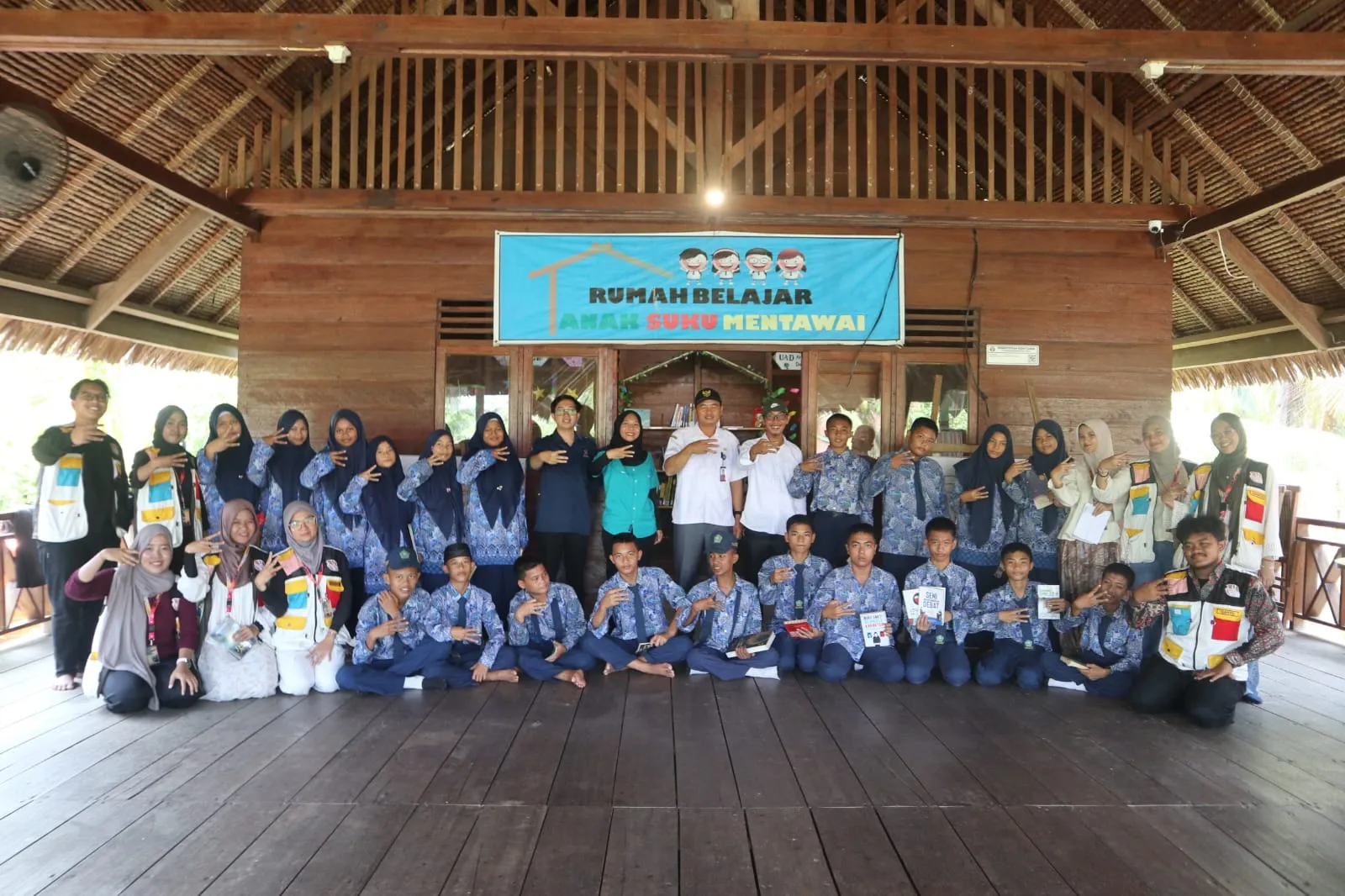 Ekspedisi Dahlan Muda BEM UAD Mentawai Mengabdi di Desa Muara Sikabaluan