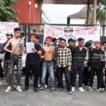 tuntutan Aksi GEMPUR yang dibacakan Aliansi Generasi Muda Kepulauan Rempah saat mengkritik kebijakan "Jakarta" dan Pemprov Malut di depan Polda DIY, Senin (7/9/2026). (Foto: Dok. @Malawang-melawan/Balengkospace.com)