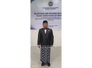 Muchdar Mustafa Dilantik Kepala Kantor Kementerian Haji Ternate oleh Menteri Irfan Yusuf
