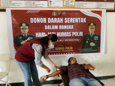 Peringati HUT ke-75 Humas Polri : Polres Pulau Morotai Gelar Donor Darah Serentak