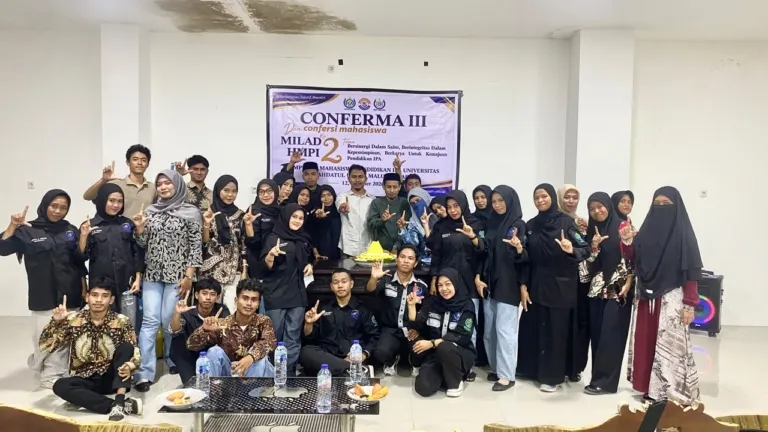 Suasana Pembukaan Conferma III dan Milad Ke-2 HMPI di Aula UN UTARA Ternate